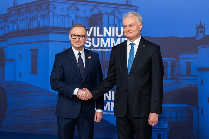 Andrzejus Duda (kairėje) ir Gitanas Nausėda