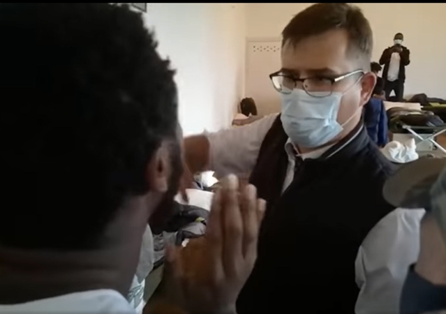 L. Kasčiūnas stovykloje susiginčijo su migrantais