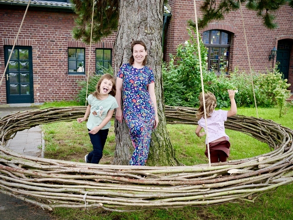 Investicija: dviejų dukrų mama neabejoja – vaikai užaugs drąsūs, sėkmės lydimi ir pasitikintys, jei nuo mažens bus mokomi savarankiškai susitvarkyti su emocijomis. 