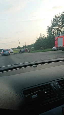 Netoli Drąseikių karjero apvirto automobilis, trys žmonės išvežti į Klinikas