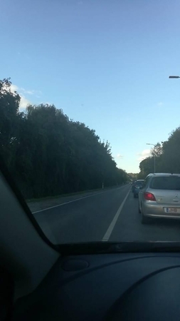 Po trijų automobilių avarijos vairuotojai strigo spūstyje
