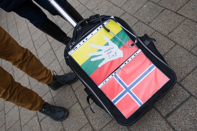 Pasaulio lietuviai: siūlomas „lietuvio pasas“ neatstotų tikro dokumento
