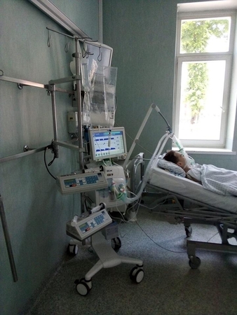 18-mečio sūnaus sveikatą atiduoda į geradarių rankas: vaikinas nugrimzdo į komą