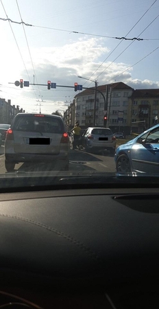 „Aklųjų“ sankryžoje – dviejų automobilių avarija