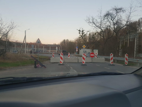 Titnago gatvės gyventojai patyrė šoką: mus iš abiejų pusių užtvėrė blokais