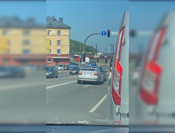 Paskutinio skambučio šventė apkarto: su šūkiu „Nugalėjom“ pateko į avariją