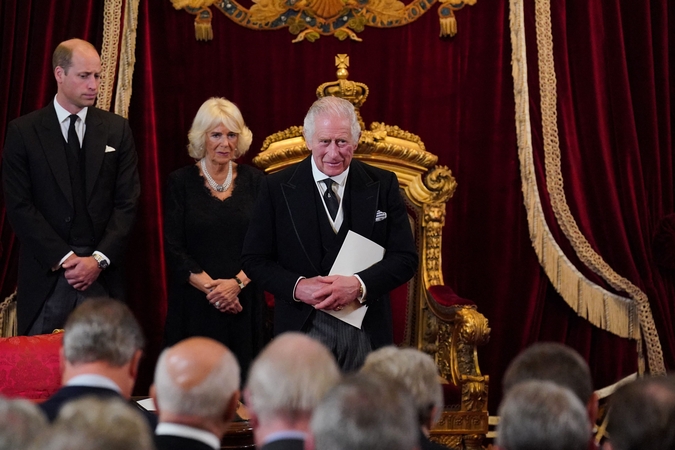 V. Putinas siunčia Charlesui III sveikinimus: nuoširdžiausiai sveikinu įžengus į sostą