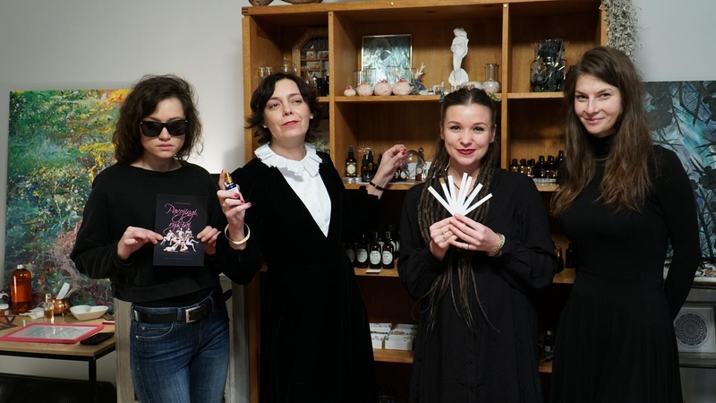 Gundo žiūrovų jusles: parfumerė sukūrė spektaklio „Pavojingi ryšiai“ kvapą