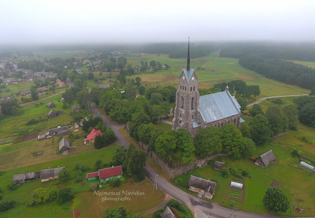 Salako Švč. Mergelės Marijos Sopulingosios bažnyčia – architektūros perlas
