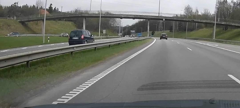 Didelė avarija netoli Akademijos: užfiksavo, kaip automobilis važiavo prieš eismą
