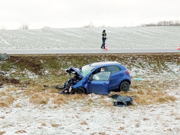 Kėdainių rajone – skaudi avarija: žuvo moteris, sužeista mergaitė 