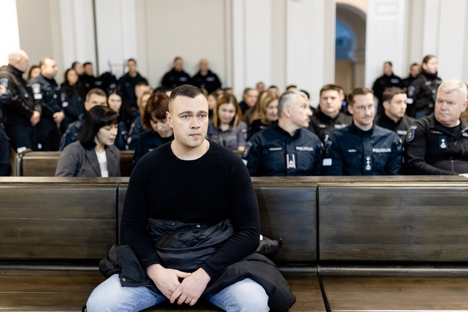 Tarnybos metu moterį nušovusio policininko byloje – dar vienas skundas