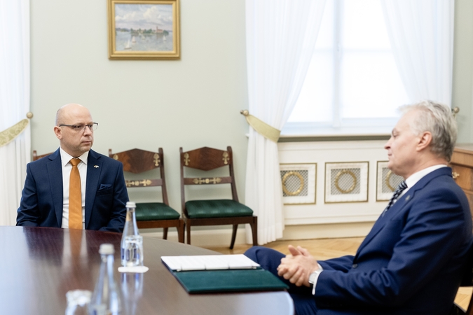 Rimantas Mockus (kairėje) ir Gitanas Nausėda