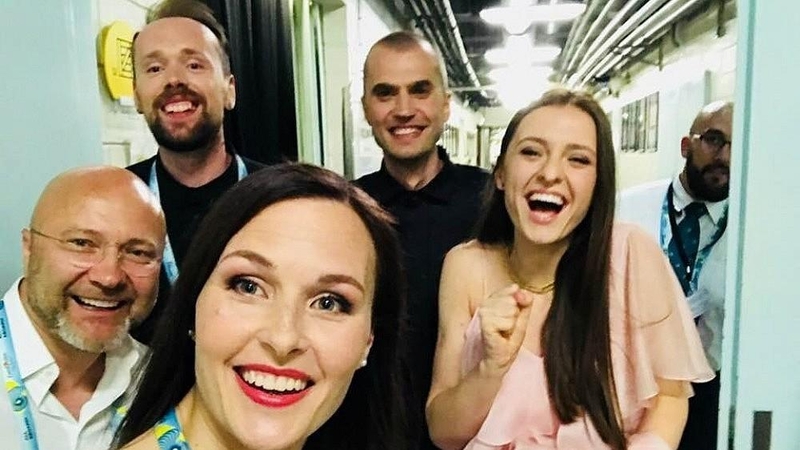 „Eurovizija“ pritariančiosios vokalistės akimis: tokioje vietoje dar neteko dainuoti 