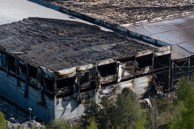 Gaisro padariniai atliekų tvarkymo gamykloje „Energesman“