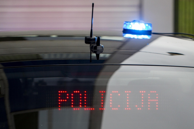 Neblaivus vairuotojas bėgo nuo policijos – įvažiavo į griovį