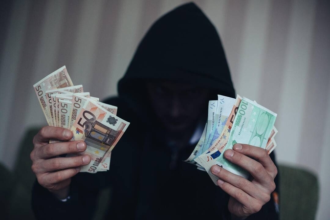 Sukčius vyro vardu paėmė paskolų už 23 tūkst. eurų