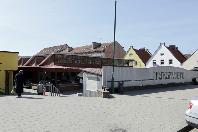 Senajame Klaipėdos turguje bandyta apiplėšti parduotuvę