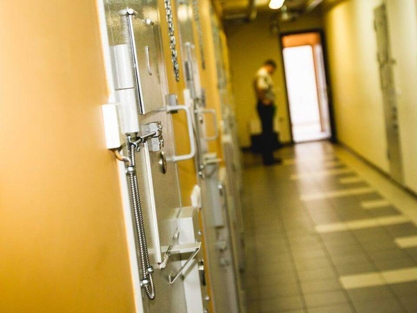 Po konflikto Radviliškio rajone areštinėje atsidūrė abu jo dalyviai