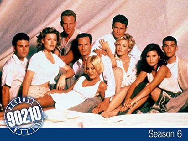 Sugrįžta kultinis TV serialas „Beverli Hilsas, 90210“
