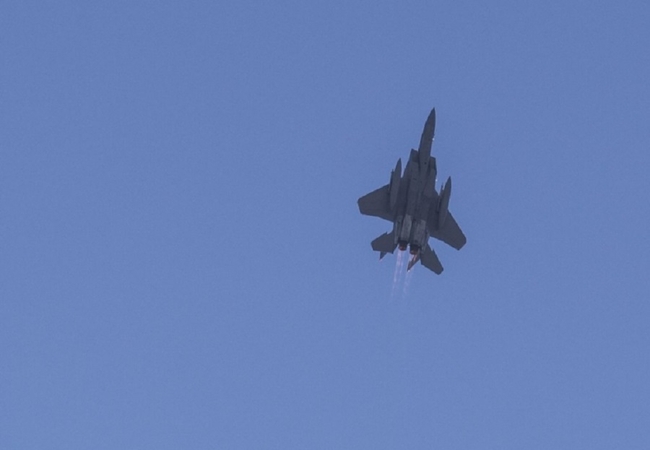 NATO naikintuvai šešis kartus kilo atpažinti ir lydėti Rusijos orlaivių