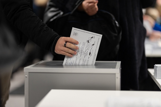 VRK: atsirado rinkėjų, kurie atšaukė prašymą balsuoti Seinuose ir Rygoje