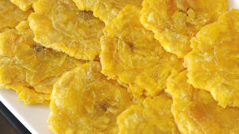 „Patacones“: bananų užkandis, kuriuo Panamoje pakeičia ryžius