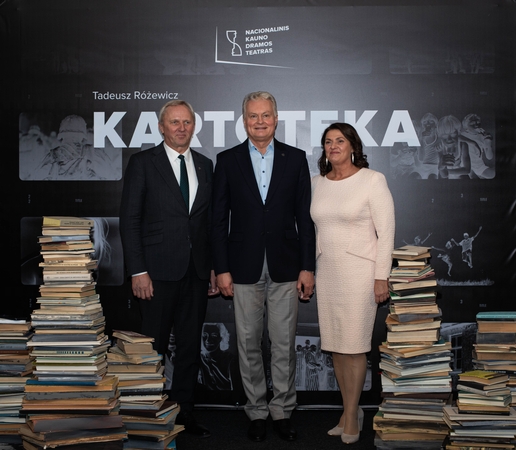 Premjeroje „Kartoteka“ apsilankė  G. Nausėda su ponia Diana ir gausybė garbingų svečių