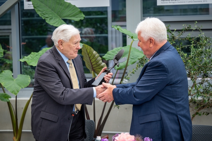 Valdas Adamkus (kairėje) ir Selemonas Paltanavičius