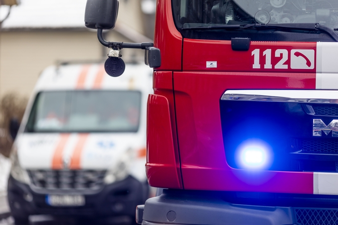 Naujametę naktį – pagalbos šauksmas: tarnybos lėkė prie tilto