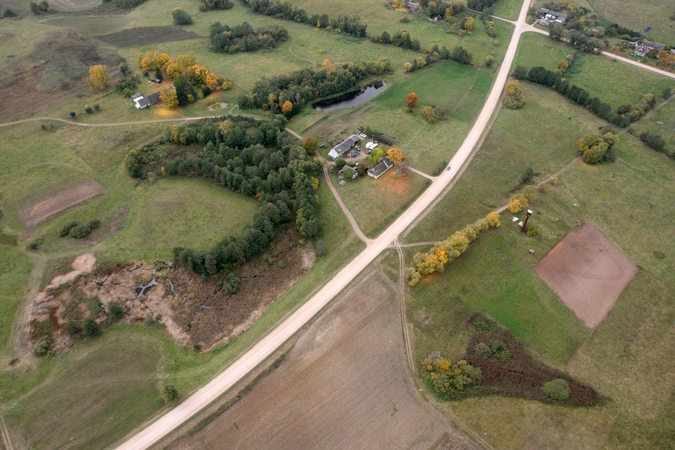 Tendencija: smulkiausių iki 5 ha ūkelių, valdomų garbaus amžiaus senjorų, Lietuvoje beveik nebeliko, daugėjo stambių ūkių, ūkininkų amžius jaunėjo.