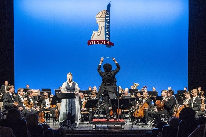 Vilniaus festivaliai: ar tik prie ekranų, ar sulauksime ir gyvų renginių?