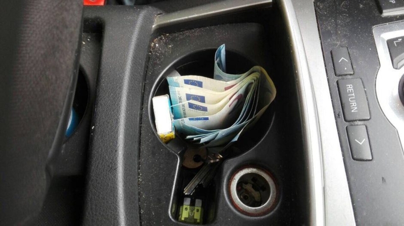 Girtas vyras bandė išsisukti duodamas kyšį: pareigūnams siulė po 50 eurų