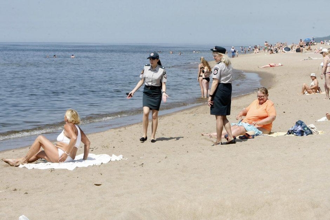 Paplūdimyje siautėja vagys: nugvelbė moters rankinę