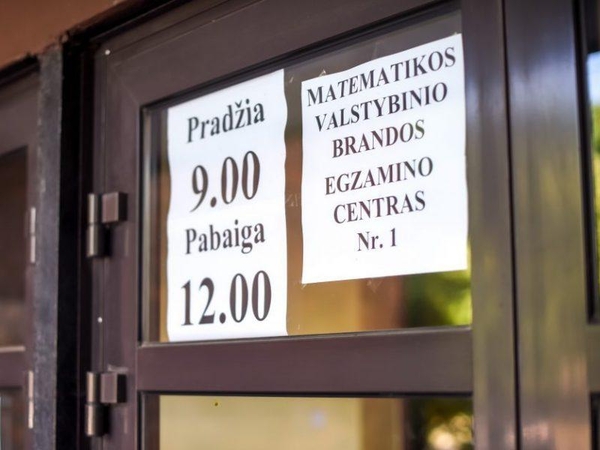 NEC atsiprašymas: skaičiuojant matematikos egzamino rezultatus, įsivėlė klaida