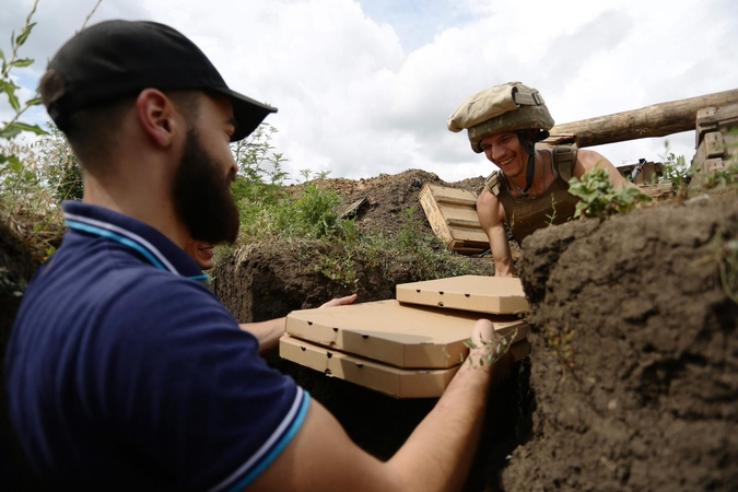 Pica fronto linijoje: Ukrainos veteranai maitina kariškius karštuosiuose taškuose