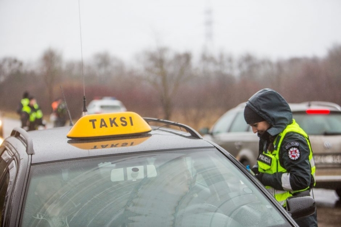 Klaipėdoje sulaikytas sunkiai apgirtęs taksistas