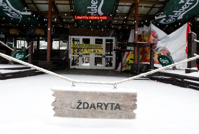 Žmonių masalas – „Laukinių vakarų salūno“ vardas?