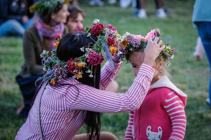 Orai pajūryje: Joninių naktį braidysime rasose