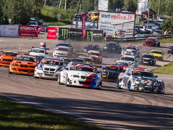 „Fast Lap“ lenktynininkai kinkosi trimačius spausdintuvus