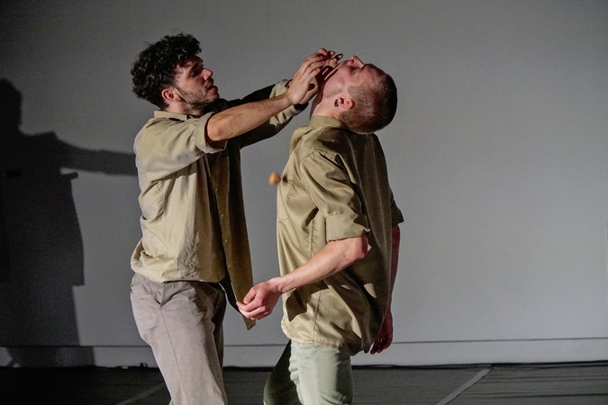 „Pasakyk, kas esi“: šokio teatras „Aura“ kviečia į pasimatymą Klaipėdoje