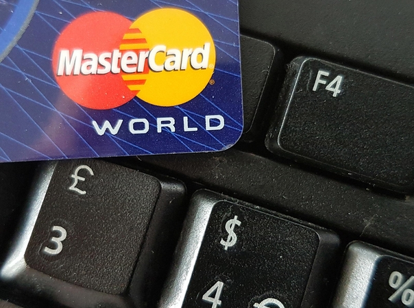 „MasterCard“ skirta 570 mln. eurų bauda: kentėjo ir pirkėjai, ir pardavėjai