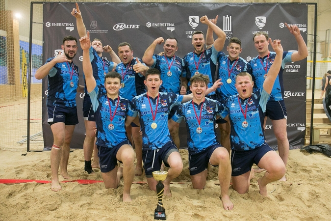 „Baltrex“ triumfavo Lietuvos žiemos paplūdimio regbio čempionate