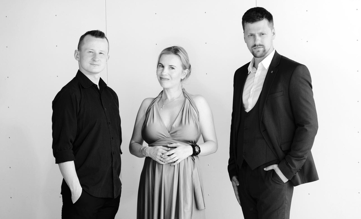 Muzikinės Kalėdos ir meilės trikampis: apie operą, svajones ir artėjančias šventes