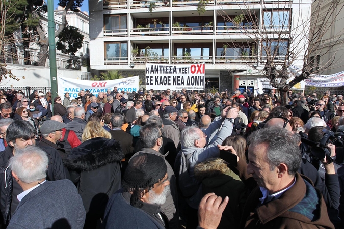Atėnuose – gyventojų protestas prieš naujas migrantų stovyklas