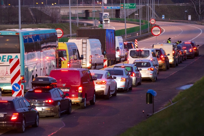 Lenkijos premjeras: šalies sienos dėl koronaviruso bus uždarytos iki gegužės 3-iosios