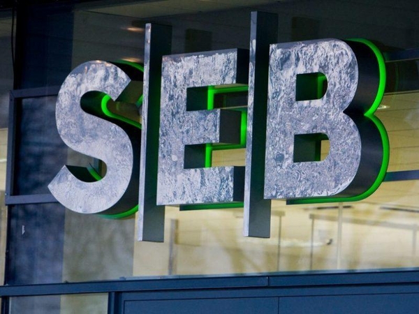 SEB bankas jau atidėjo paskolas beveik 800 klientų