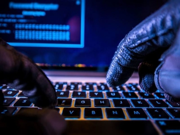 „Microsoft“: į JAV rinkimus taikosi Rusijos, Kinijos ir Irano programišiai