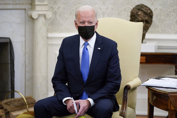 J. Bidenas ketina aptarti su V. Putinu klausimą dėl Rusijoje veikiančių programišių