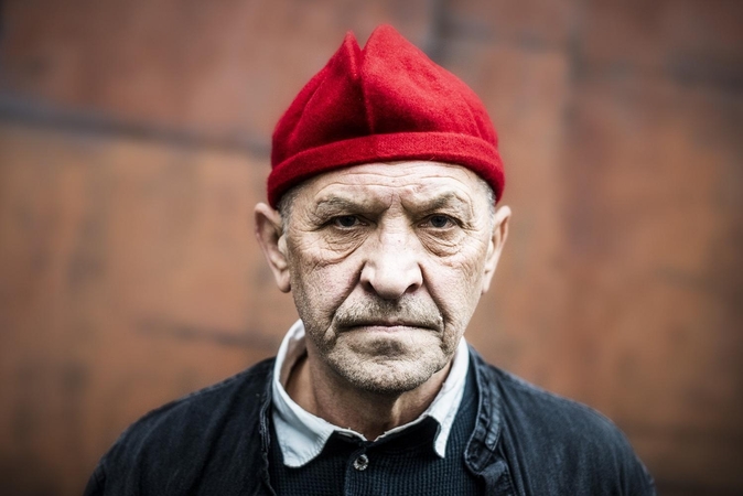 Tinklalaidė su teatro dailininku J. Arčikausku: šiais laikais įsigalėjo godumas